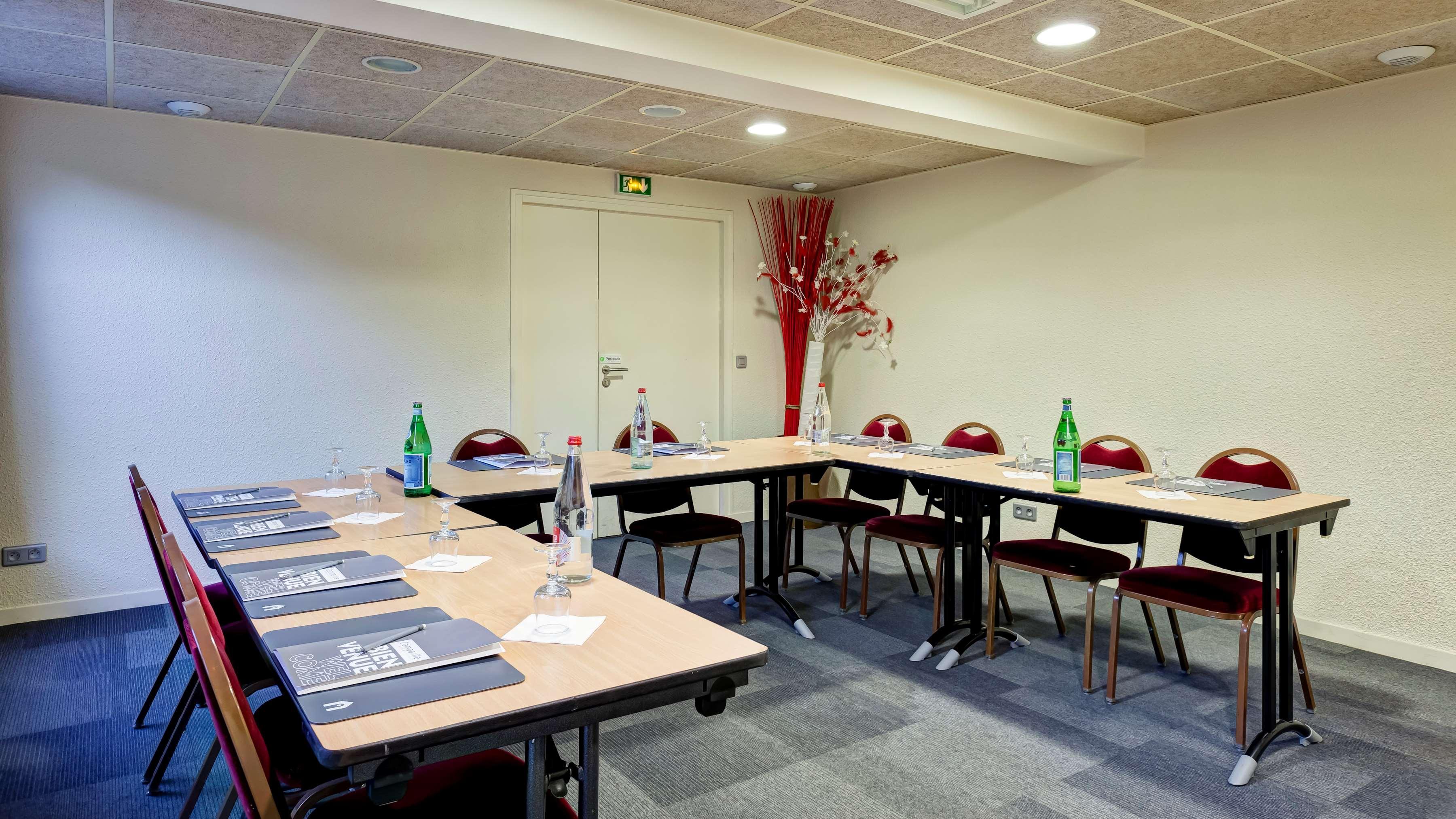 Campanile Geneve - Ferney-Voltaire Hotel Eksteriør billede